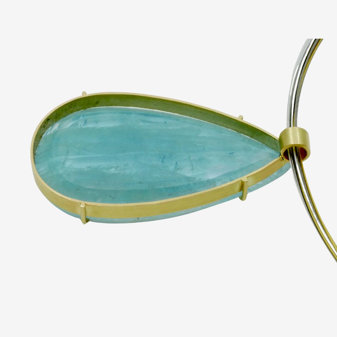Großer Aquamarin Anhänger aus 750er Gold
