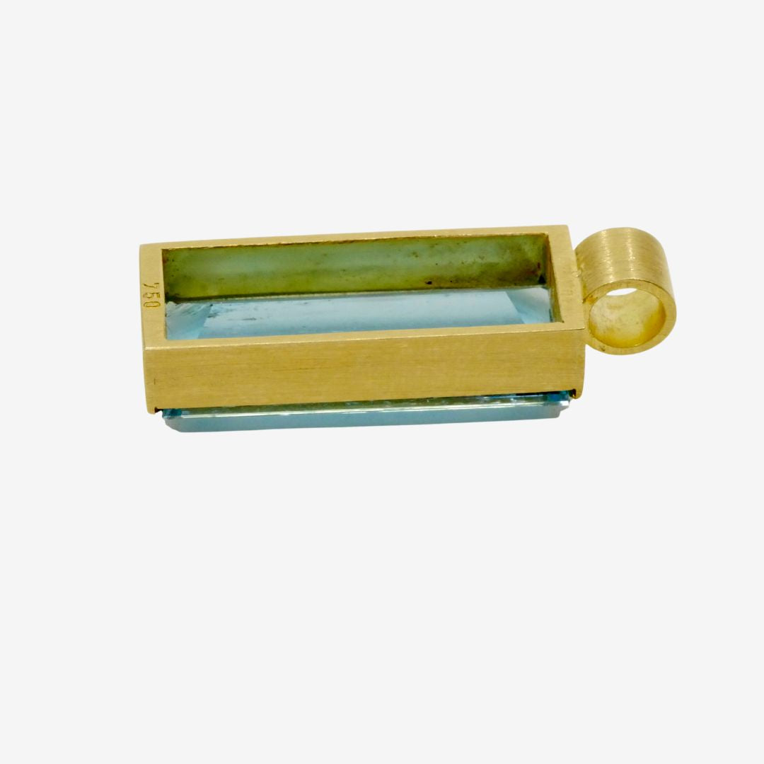 Aquamarin Anhänger 750er Gold mit Halsreifen