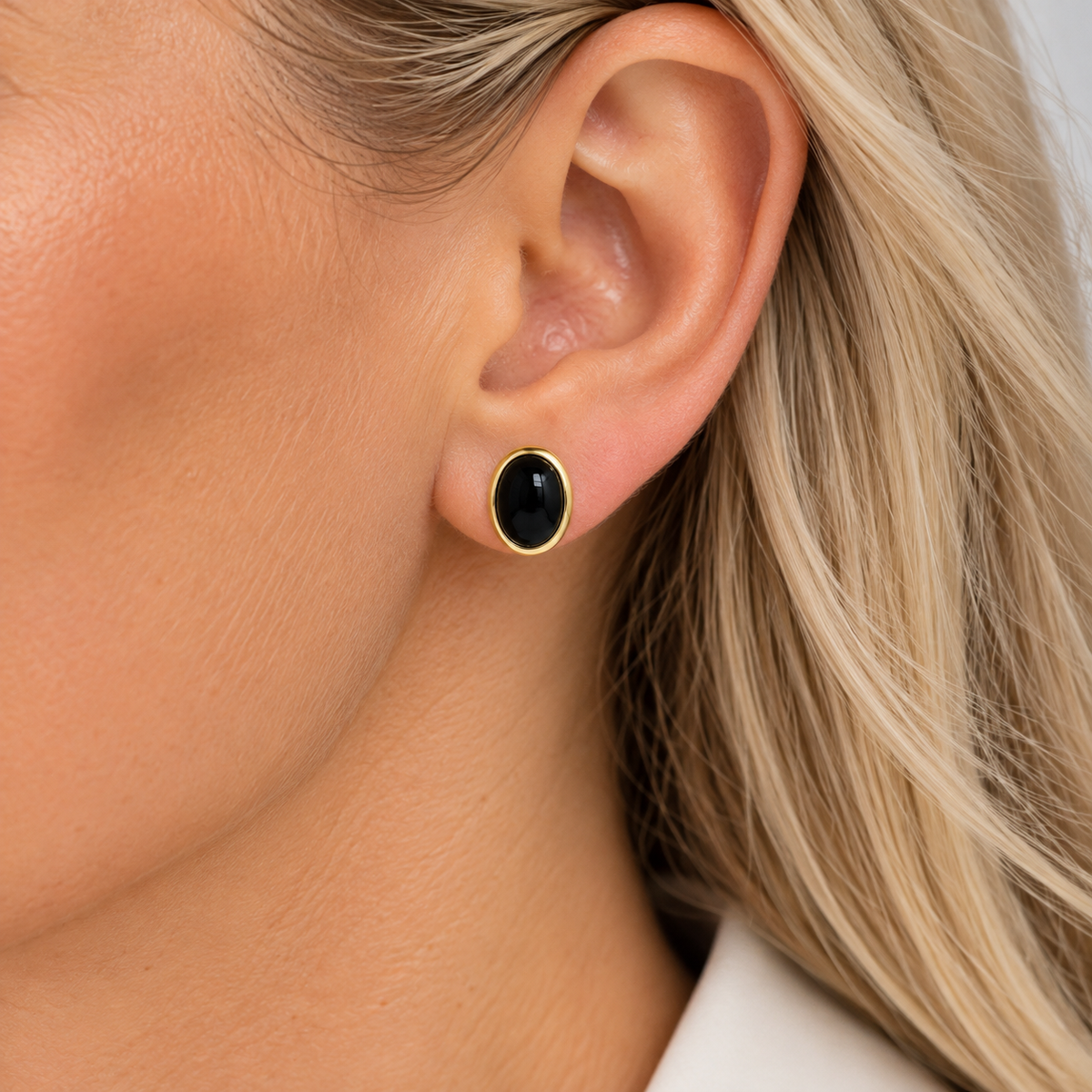 Elegante schwarze oval Ohrstecker mit Onyx