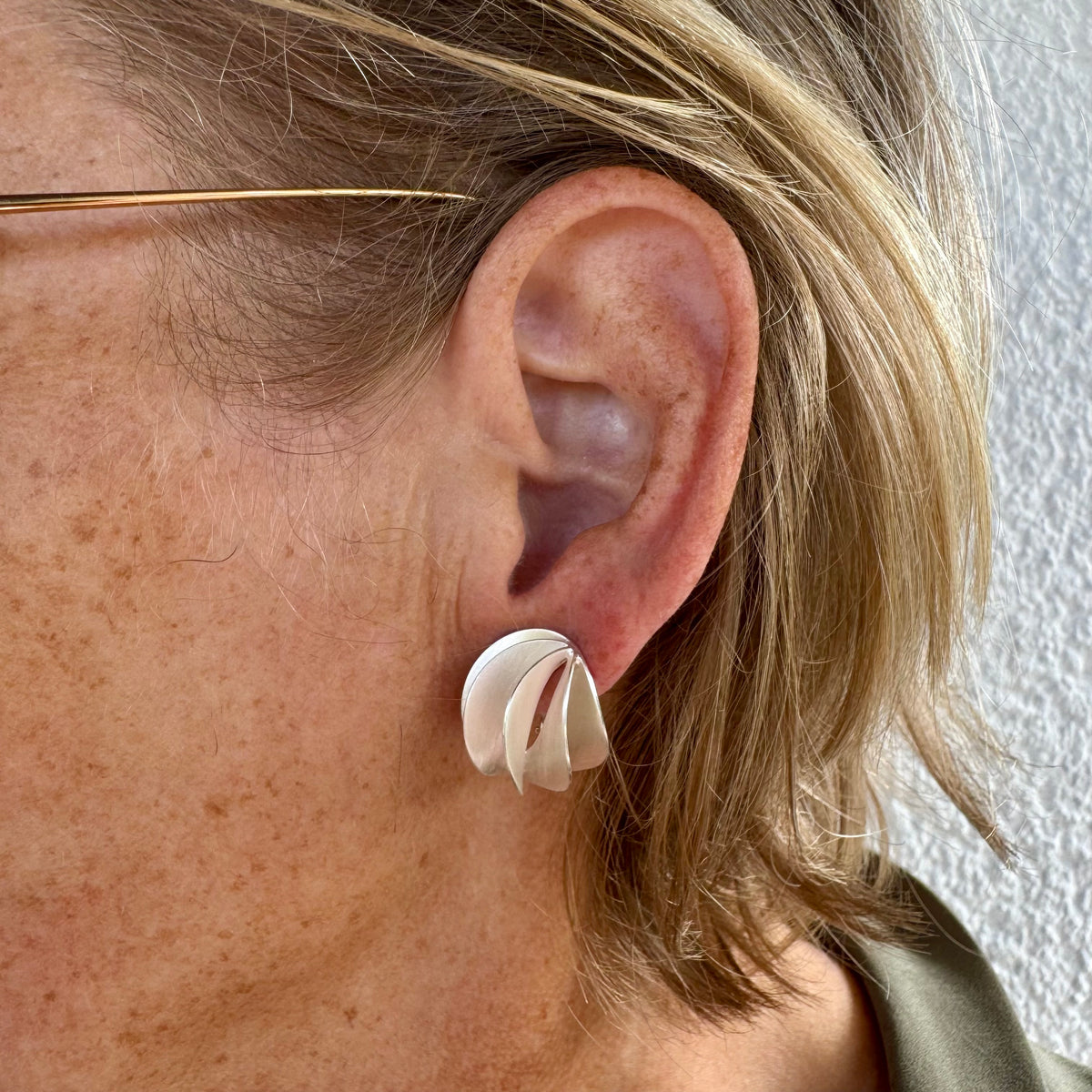 Ohrclips Silber Dreidimensional