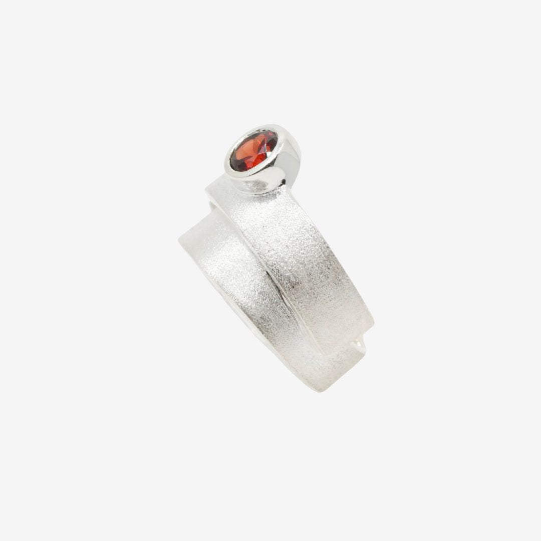 Silber Ring gewickelt mit rotem Granat
